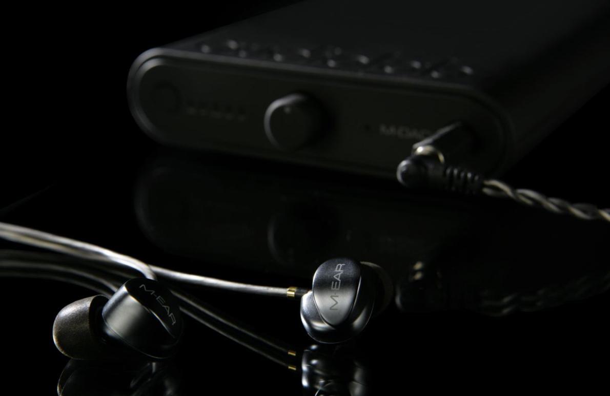 Audiolab   :  M-EAR 2D  4D