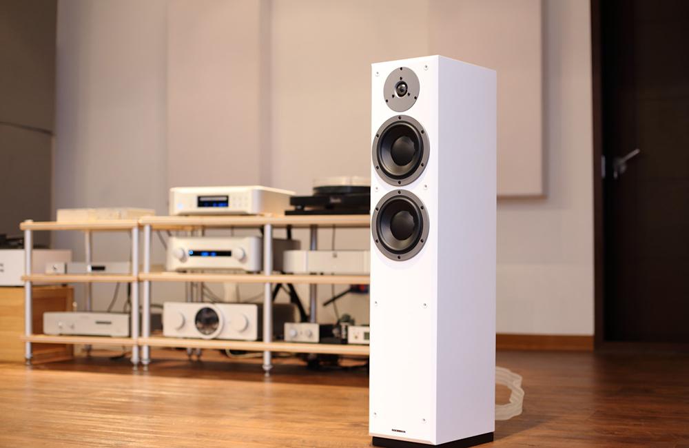 Dynaudio Emit 30