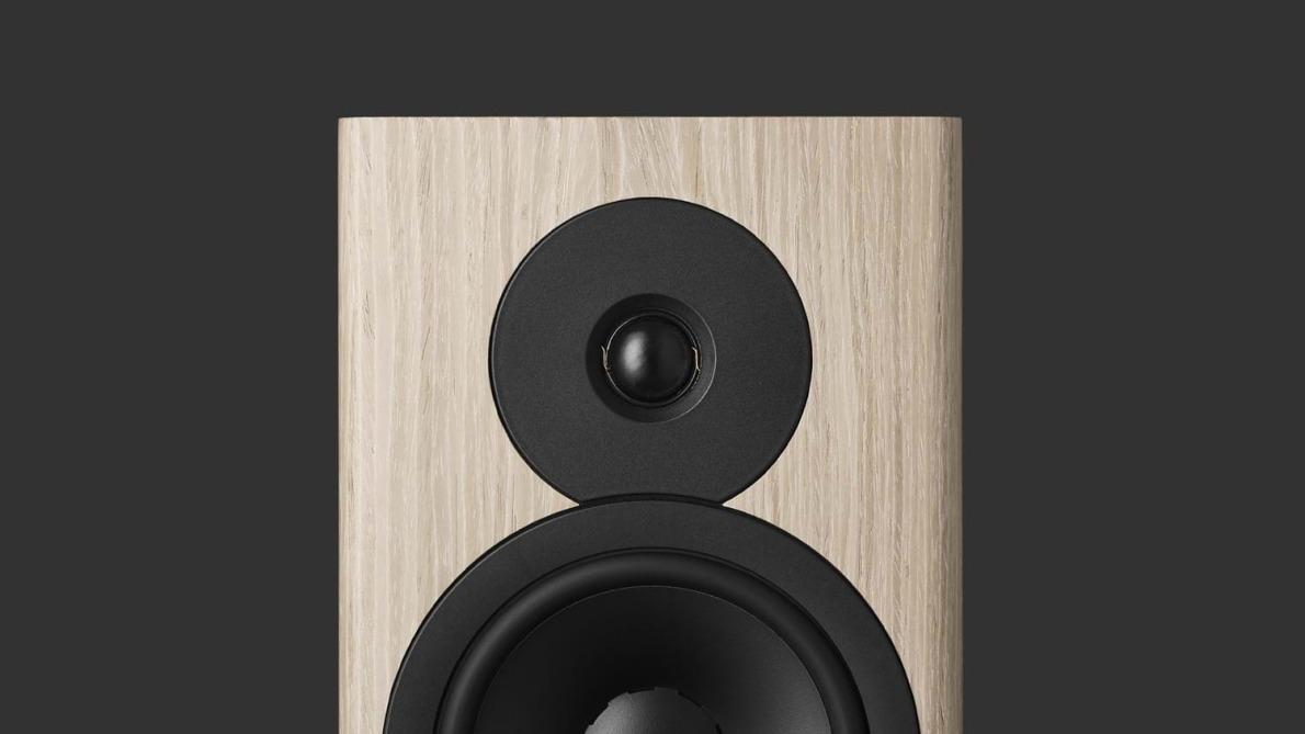 Dynaudio Evoke 20 Black High Gloss