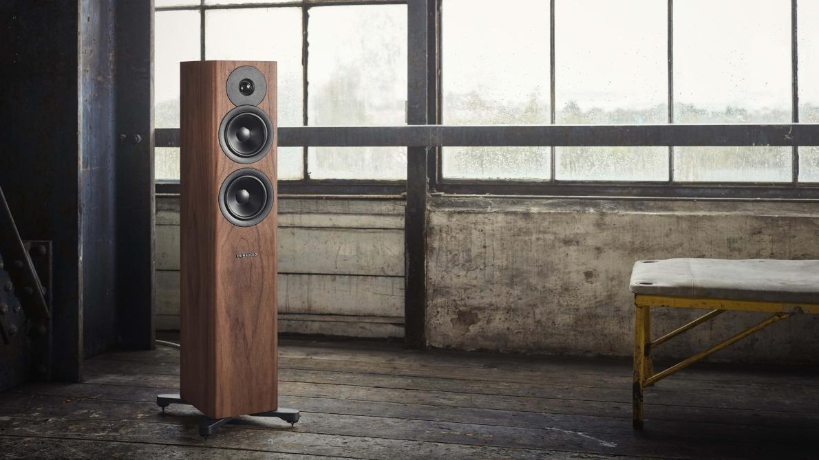 Dynaudio Evoke 30 Black High Gloss