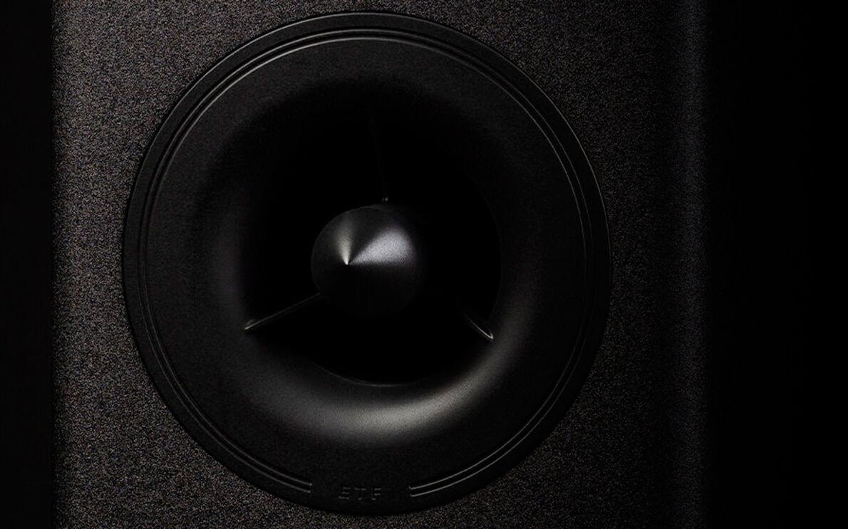 Запатентованный фазоинвертор Polk X-Port.